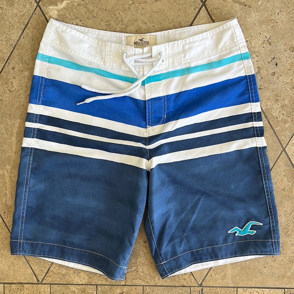 HOLLISTER Men’s Regal Blues Board Shorts Swimsuit bathing suit Medium